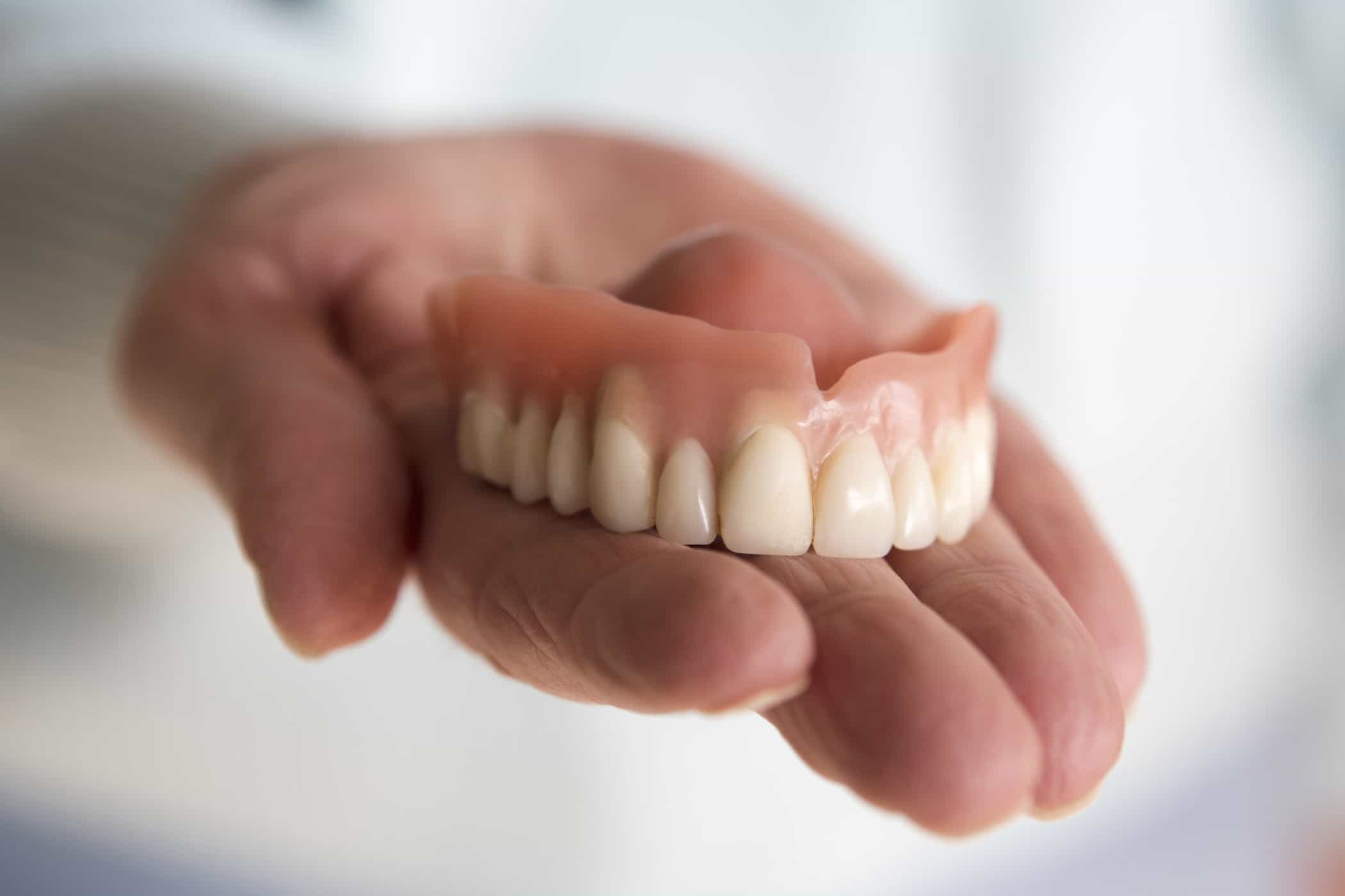 A fogsor felszerelésének folyamata az elejétől a végéig, amit tudnia kell