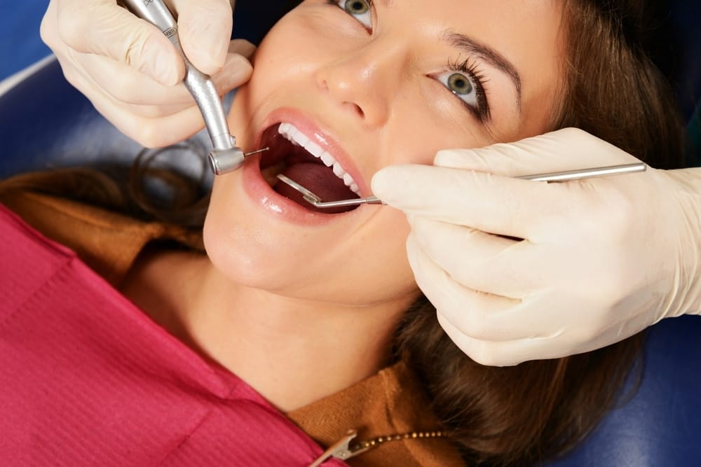 4 tipos de empastes dentales y sus procedimientos de instalación en el dentista