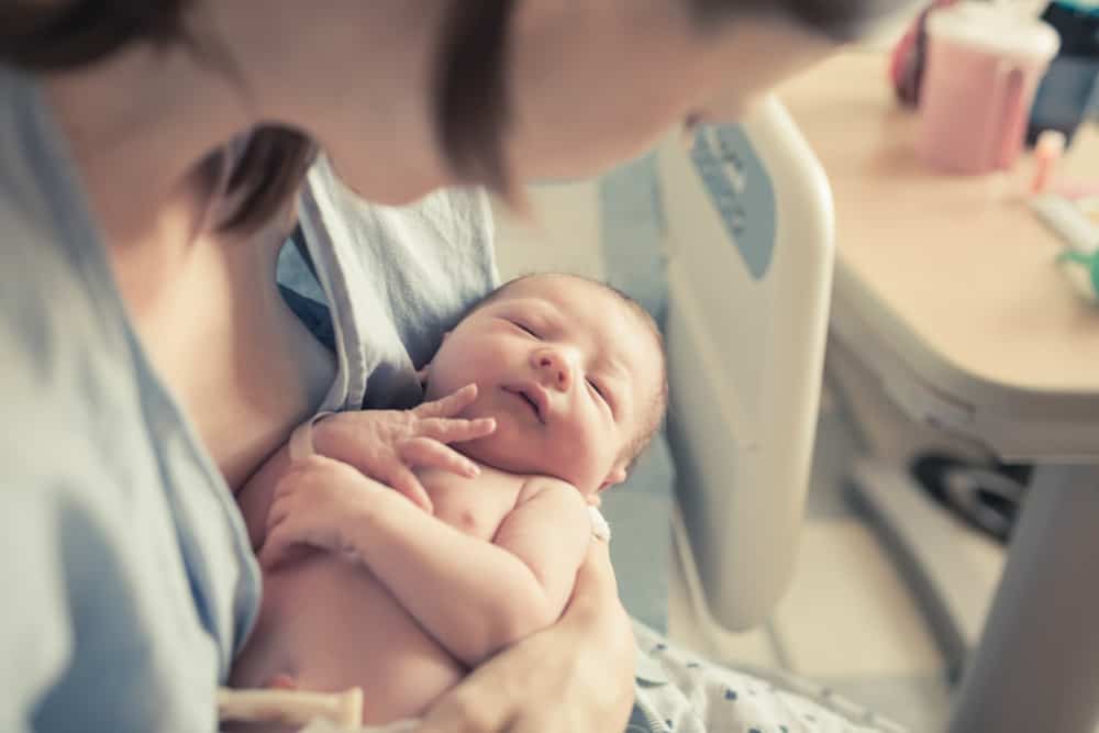 Înțelegerea modului de a naște în mod normal, de la etape până la sfaturile de pregătire