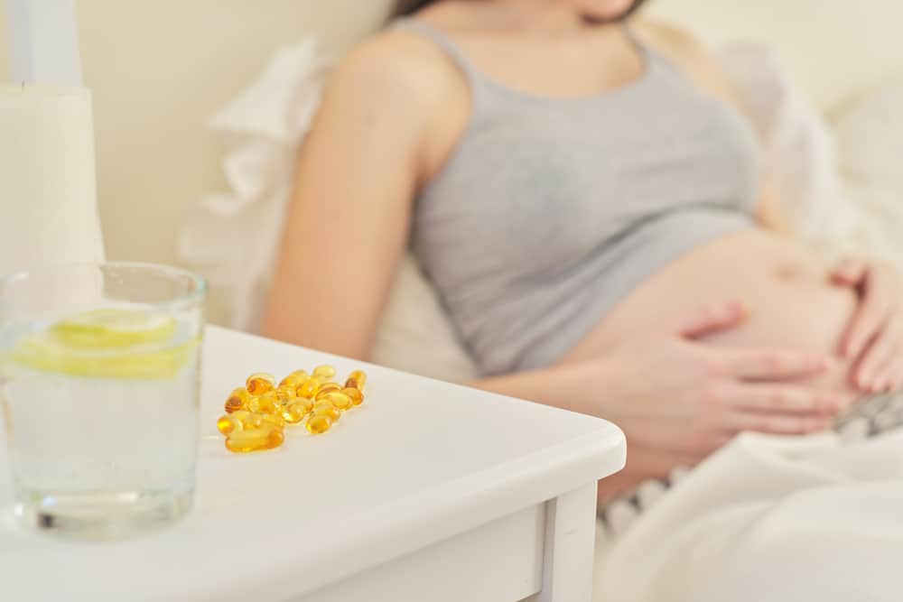 Beneficios de satisfacer las necesidades de DHA para mujeres embarazadas (¿aún necesita suplementos?)