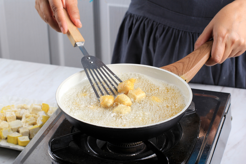 6 סוגי שמן בישול טובים לסובלים מכולסטרול