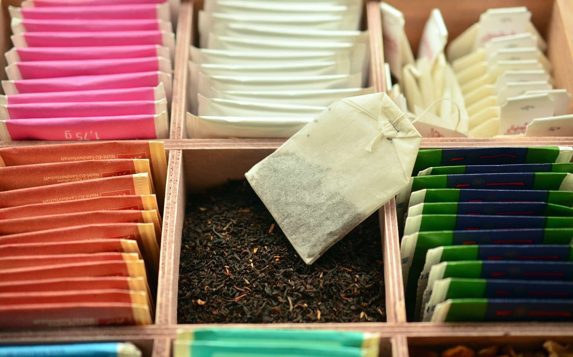 7 sposobów na wykorzystanie liści herbaty dla urody
