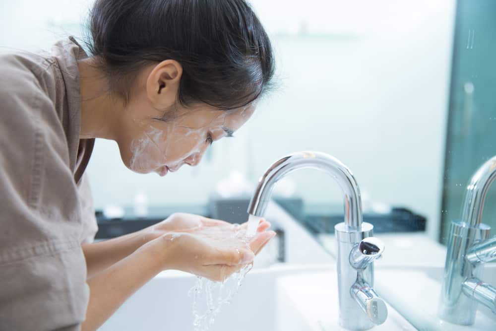5 tips för att välja en ansiktstvätt för torr hud