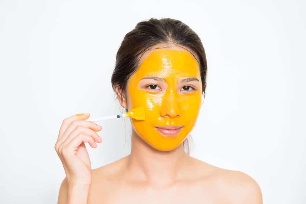 3 główne zalety maseczki z kurkumą dla upiększania skóry twarzy