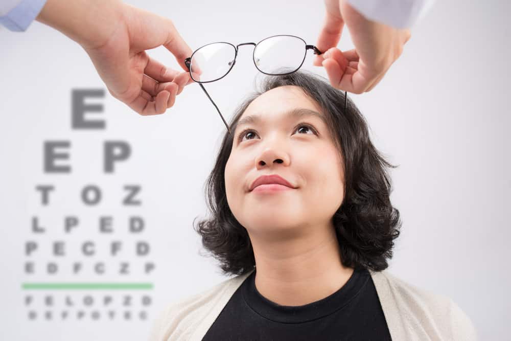 Hoe min-ogen te overwinnen, van bril tot gezonde gewoonten