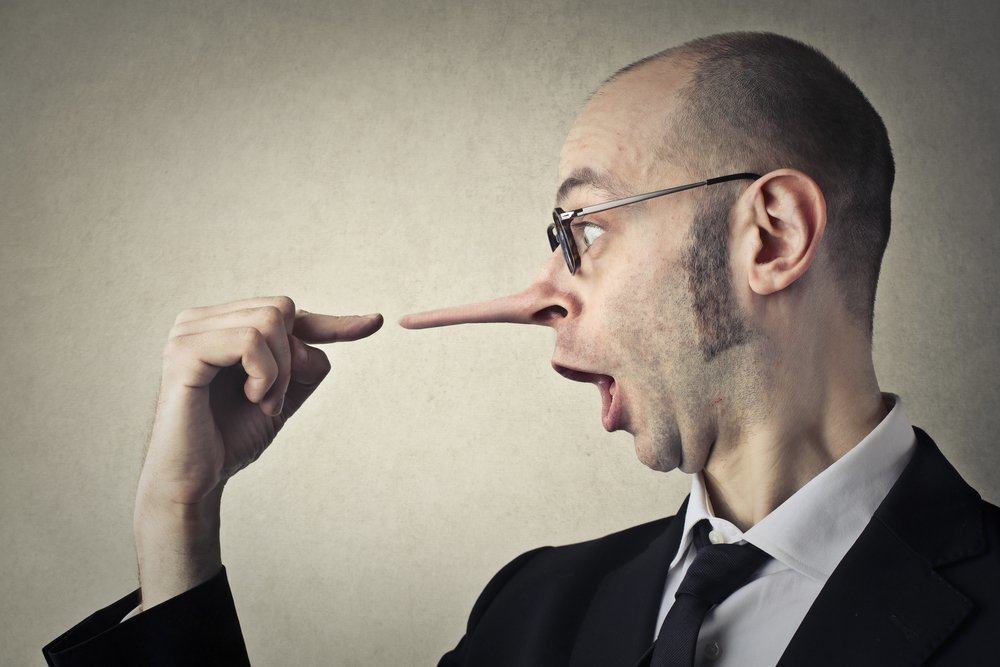 זיהוי 5 מאפיינים של הבעות פנים כאשר מישהו משקר