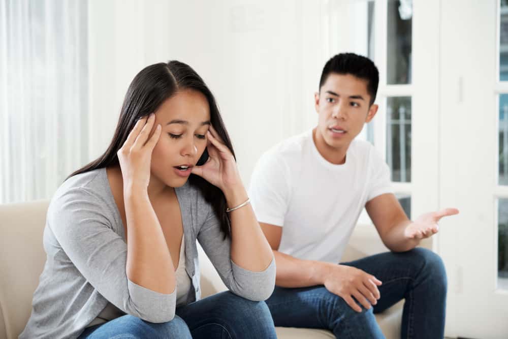 5 tecken på att du har fastnat i ett giftigt förhållande, plus hur du kan övervinna dem