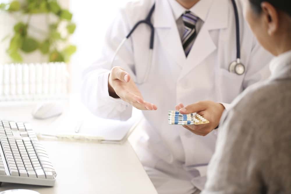 Cele mai eficiente medicamente GERD din farmacie și proceduri medicale pentru a o depăși
