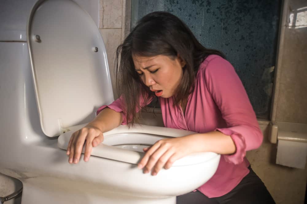 7 symptômes qui peuvent signifier que vous avez des vomissements