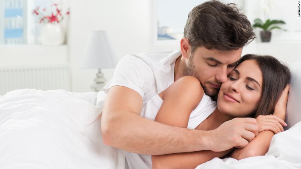 Vrei ca soția ta să fie mulțumită în prima noapte? Acestea sunt 5 lucruri pe care un viitor soț trebuie să le pregătească
