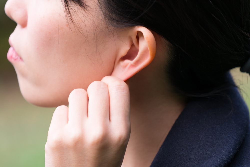 האם אתה צריך לדאוג בגלל בליטה באוזן שלך?