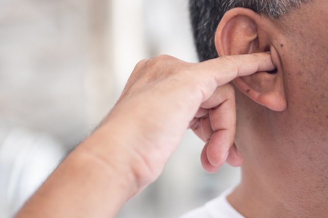 בחירת תרופת אוזניים מוגלתית לפי הסיבה