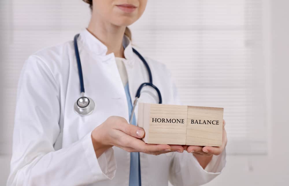 신체의 호르몬 균형을 유지하는 6가지 자연적인 방법