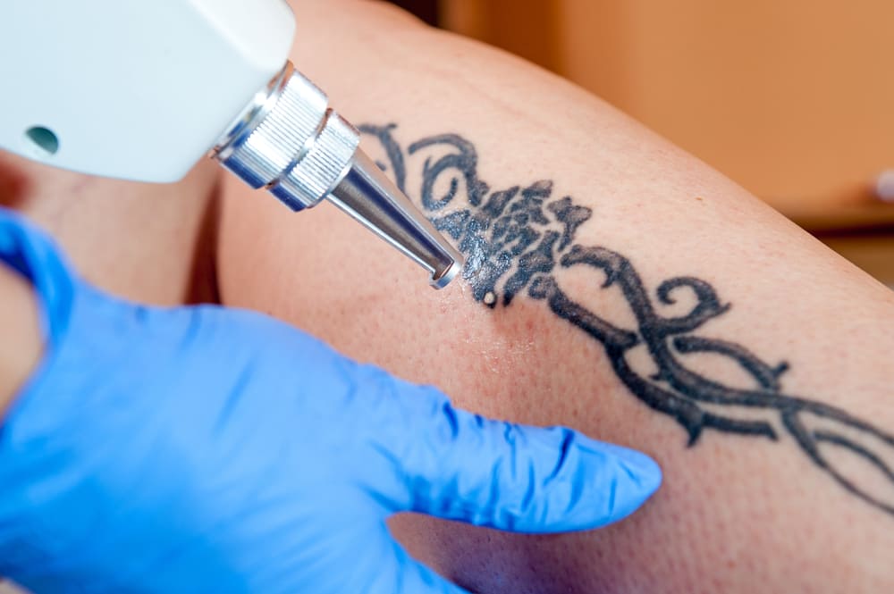 Chcesz wytatuować ciało? Poznaj następujące 3 fakty dotyczące tatuażu