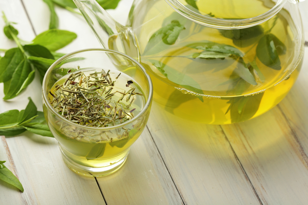 Nie tylko zapobiega rakowi, to 7 niezwykłych zalet zielonej herbaty