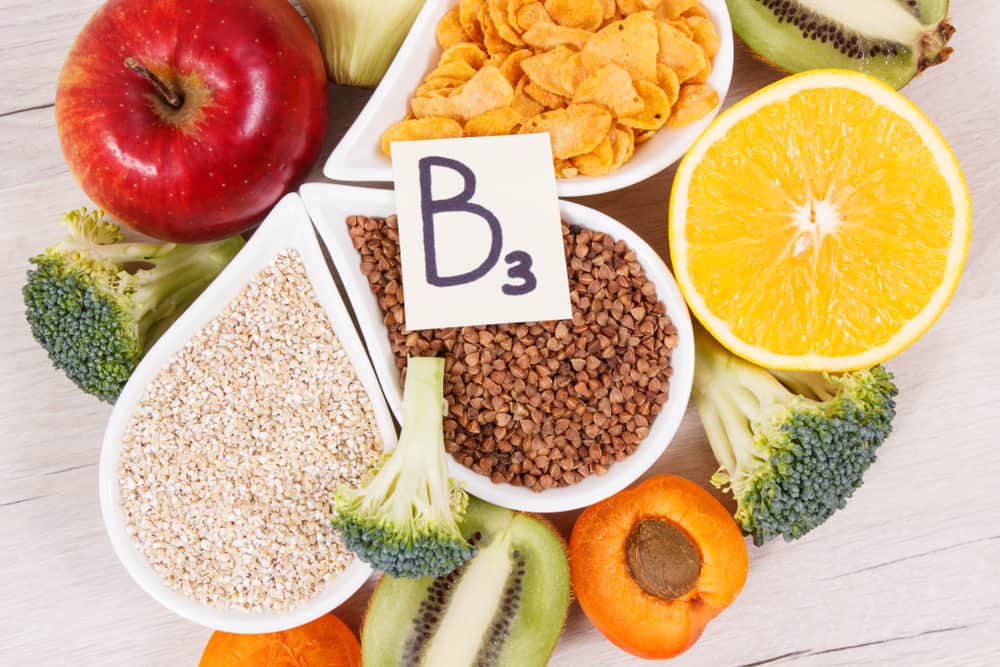 비타민 B3의 이점과 식품 공급원에 대해 알아보십시오.