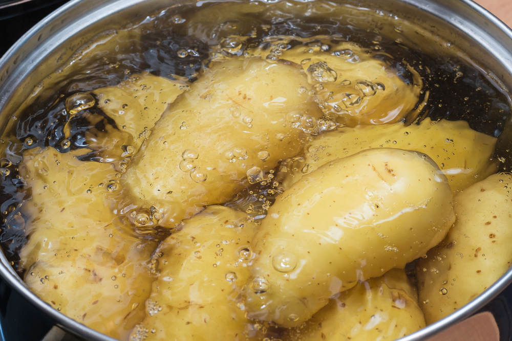 Cât timp se fierb cartofii pentru a nu pierde nutrienții?