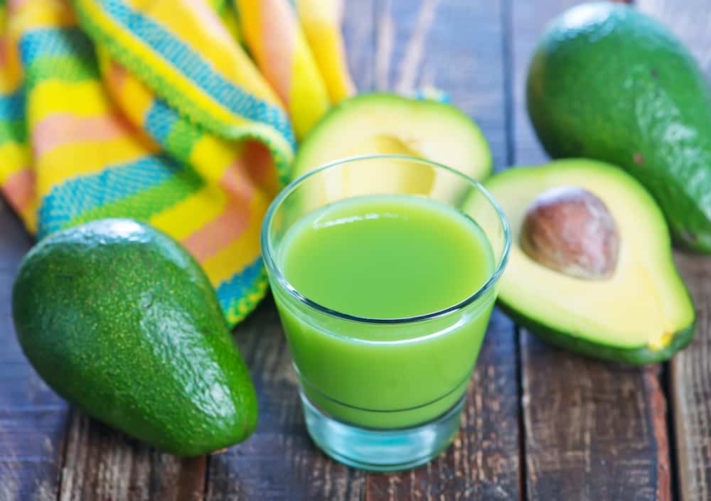 4 gezonde zelfgemaakte recepten voor avocadosap
