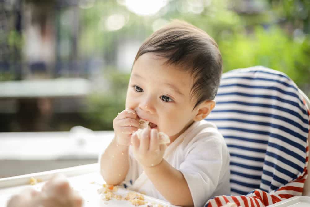 Вот как выбрать лучшую твердую пищу для младенцев на восьмом месяце