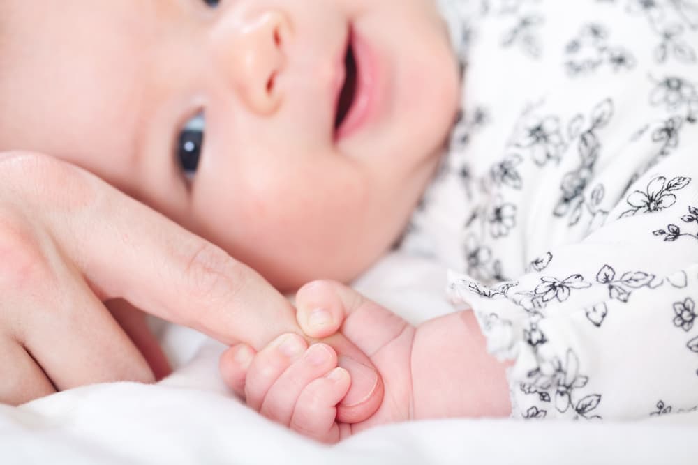 7 Reflexe, die Neugeborene normalerweise haben
