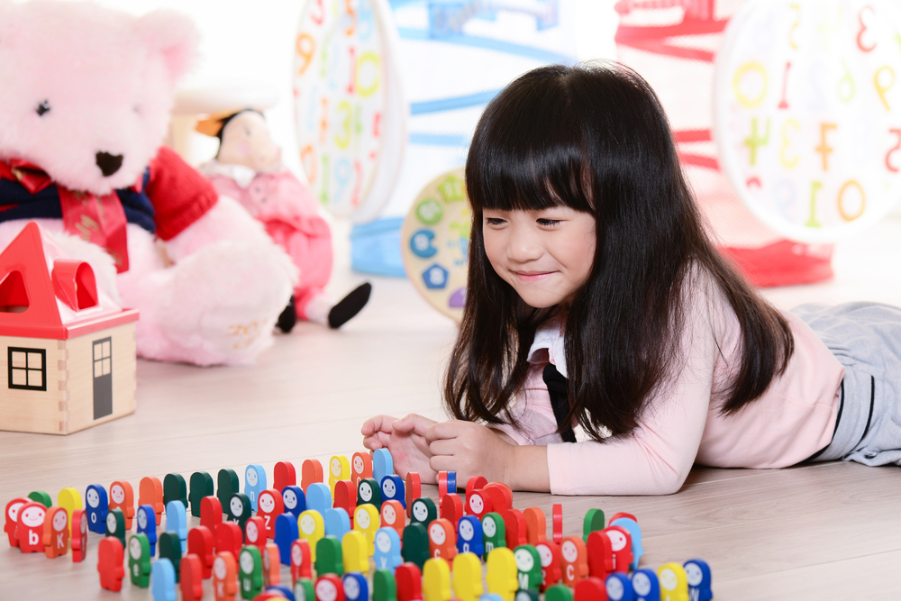 6 etapów zabaw dla dzieci w zależności od wieku, które rodzice muszą zrozumieć