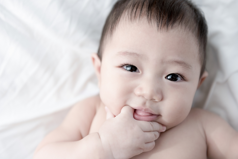 שלב אחר שלב של התפתחות התינוק גיל 0-11 חודשים