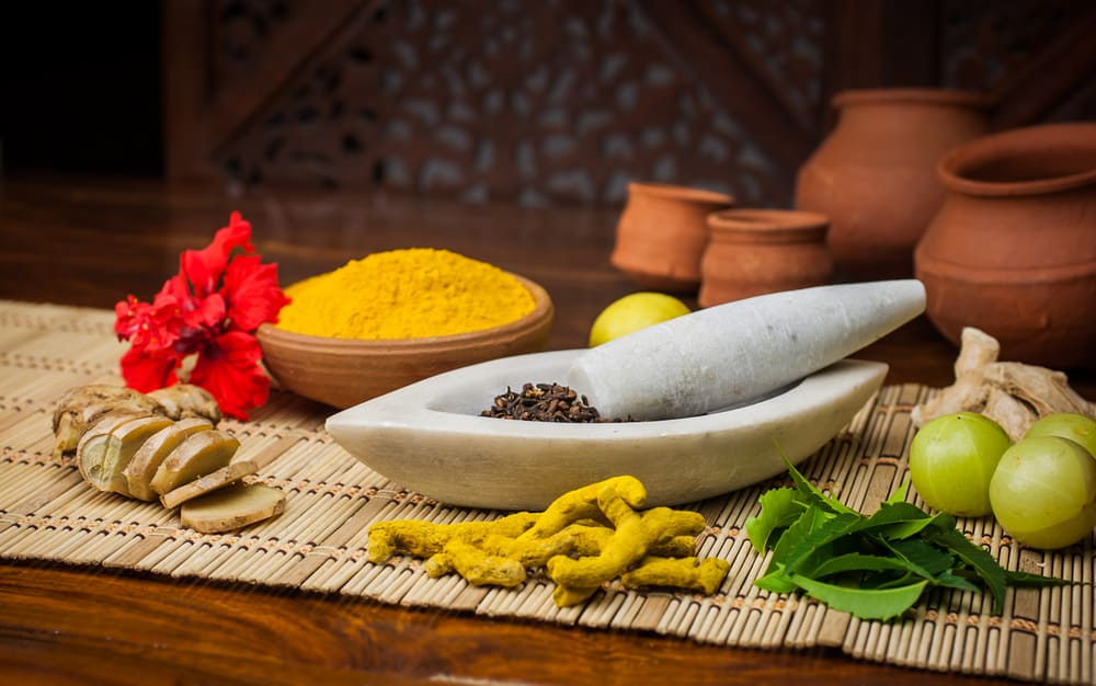 3 tipuri de medicamente tradiționale consumate frecvent de indonezieni