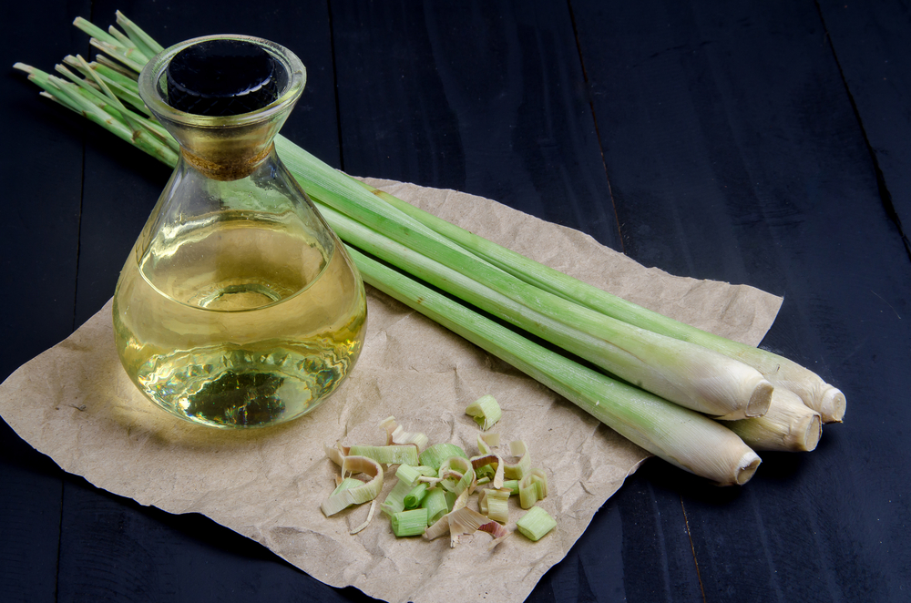 4 Beneficii uimitoare ale uleiului de lemongrass pentru sănătate