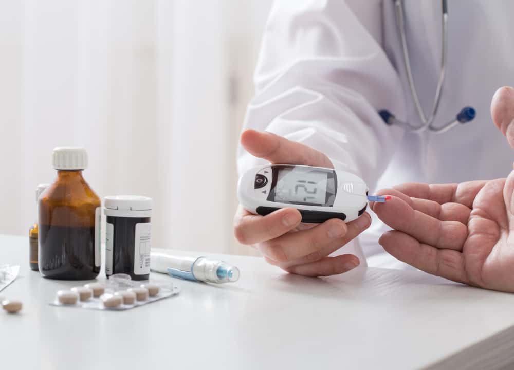 의사가 일반적으로 처방하는 다양한 당뇨병 치료제