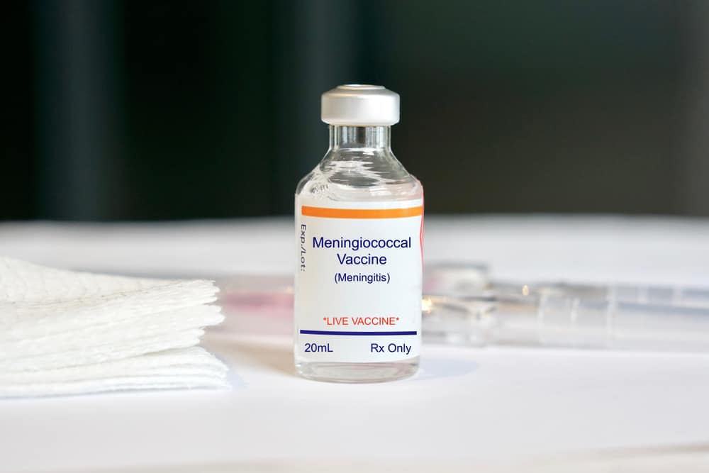 Importanța vaccinurilor pentru prevenirea meningitei, când să le obțineți?